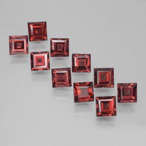 4.49天然红色镁铝榴石，方形，4×4毫米，VS
