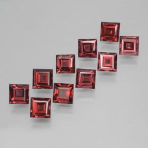 4.49天然红色镁铝榴石，方形，4×4毫米，VS