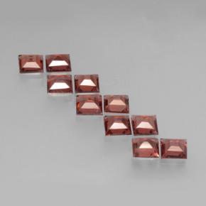 3.65天然红色镁铝榴石，方形，3.9×3.9毫米，VS