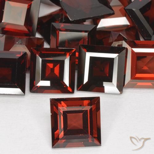 2.91ct 天然 梅洛红 镁铝榴石石榴石, 正方形, VVS-VS