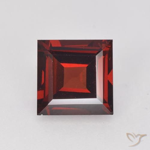 2.10ct 天然 深血红色 镁铝榴石石榴石, 正方形, VVS-VS