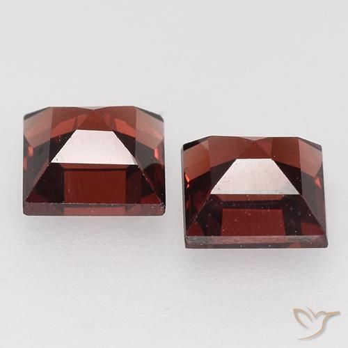 1.05天然红色镁铝榴石，方形，4.2×4.1毫米，VVS-VS