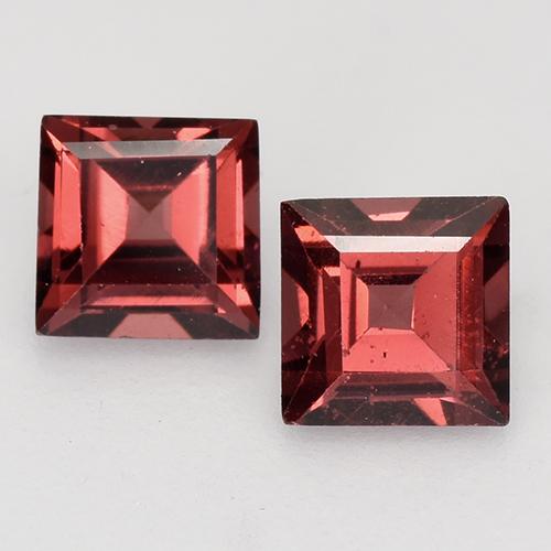 0.92天然红色镁铝榴石，方形，4.2×4.1毫米，VVS-VS