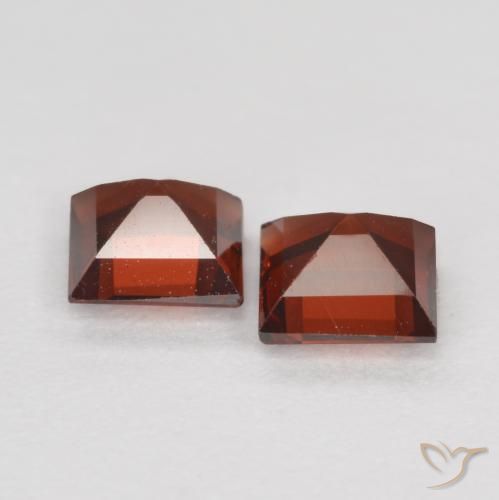 0.84天然红色镁铝榴石，方形，4.1×4毫米，VS