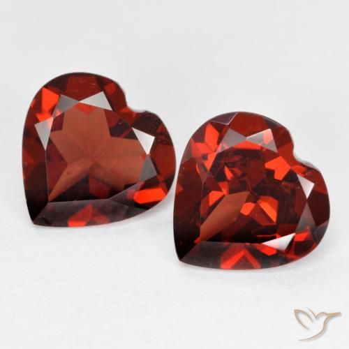 3.65天然红色镁铝榴石，心形，8×7.9毫米，VS