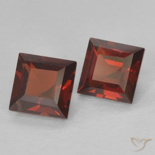 0.91天然红色镁铝榴石，方形，4.1×4.1毫米，VVS-VS