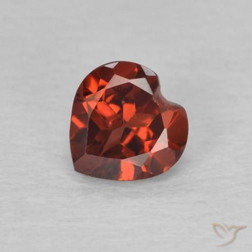 0.64ct 天然 亮红 镁铝榴石石榴石, 心形, VVS-VS