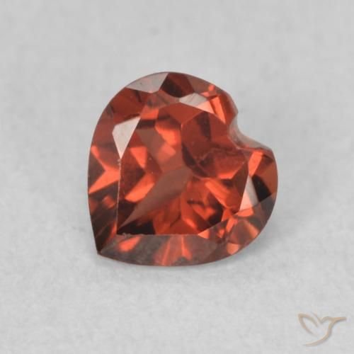 0.59ct 天然 深红色 镁铝榴石石榴石, 心形, VVS