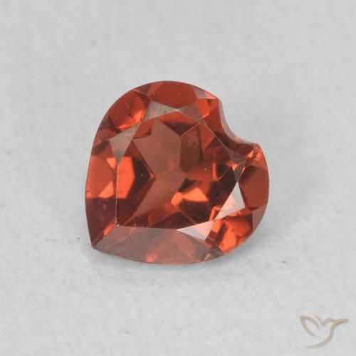0.57ct 天然 猩红色 镁铝榴石石榴石, 心形, VVS