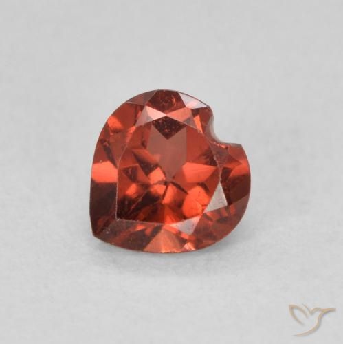 0.66ct 天然 猩红色 镁铝榴石石榴石, 心形, VVS-VS