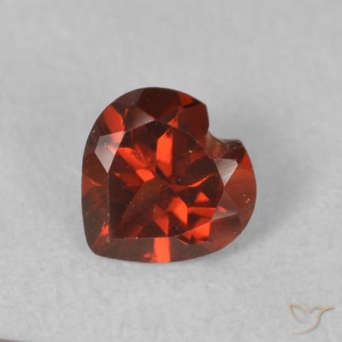 0.53ct 天然 醋栗红 镁铝榴石石榴石, 心形, VS