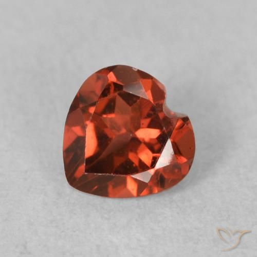 0.59ct 天然 亮红 镁铝榴石石榴石, 心形, VVS-VS
