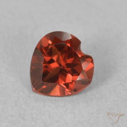 0.55ct 天然 深红色 镁铝榴石石榴石, 心形, VVS-VS