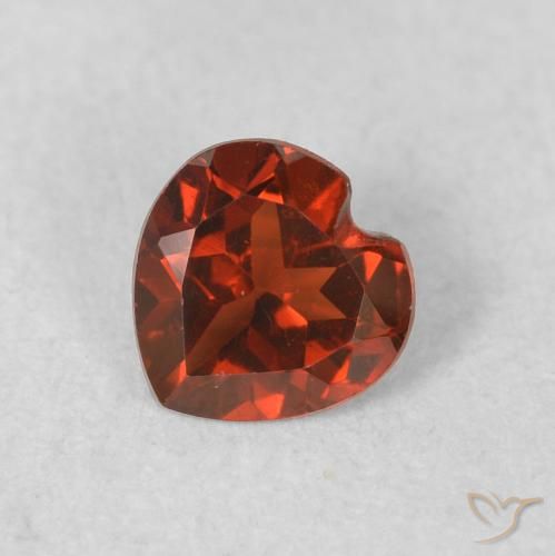 0.49ct 天然 亮红 镁铝榴石石榴石, 心形, VS