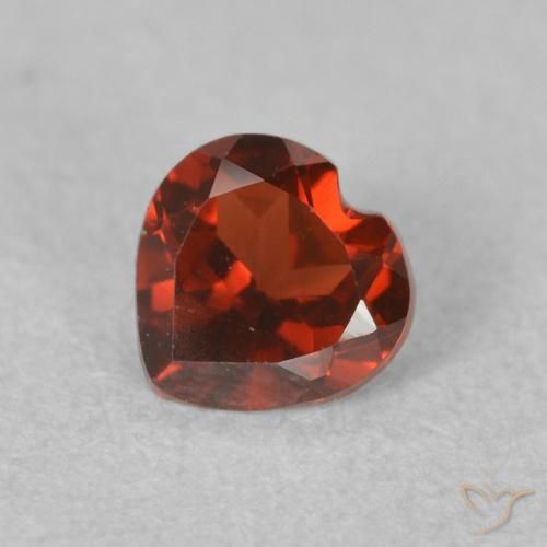 0.60ct 天然 亮红 镁铝榴石石榴石, 心形, VVS-VS