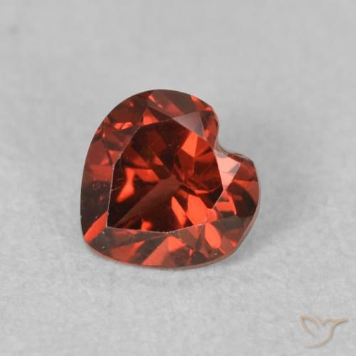0.64ct 天然 醋栗红 镁铝榴石石榴石, 心形, VVS-VS