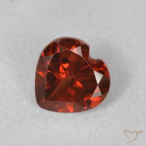 0.55ct 天然 中红 镁铝榴石石榴石, 心形, VVS-VS