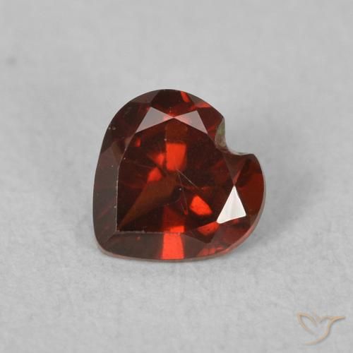 0.53ct 天然 醋栗红 镁铝榴石石榴石, 心形, VVS-VS