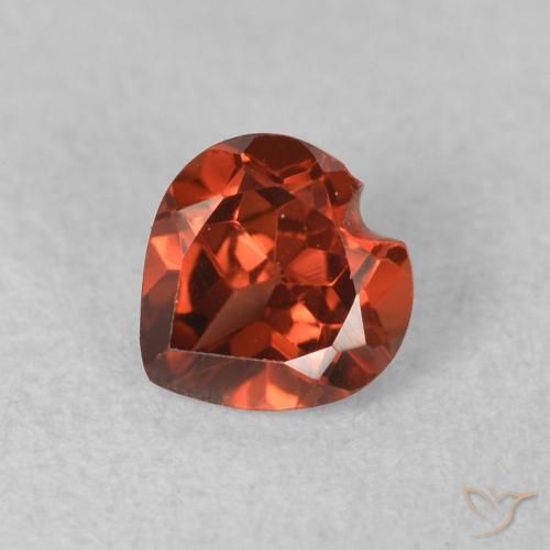 0.65ct 天然 醋栗红 镁铝榴石石榴石, 心形, VS