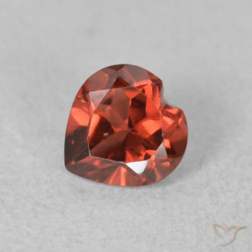 0.64ct 天然 中红 镁铝榴石石榴石, 心形, VS