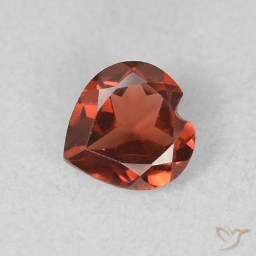 0.55ct 天然 中红 镁铝榴石石榴石, 心形, VS
