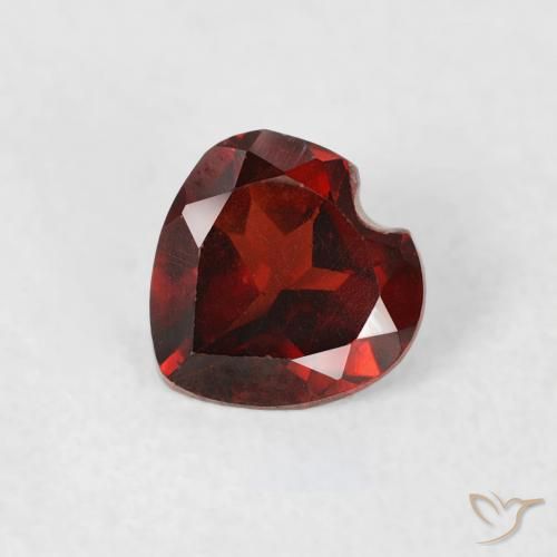 0.47ct 天然 中红 镁铝榴石石榴石, 心形, VS