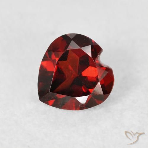 0.58ct 天然 中红 镁铝榴石石榴石, 心形, VS