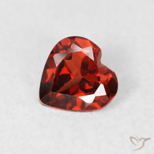 0.54ct 天然 亮红 镁铝榴石石榴石, 心形, VS