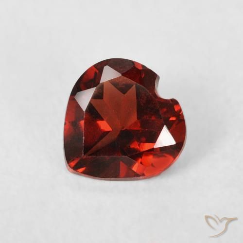 0.56ct 天然 桑格利亚红 镁铝榴石石榴石, 心形, VS