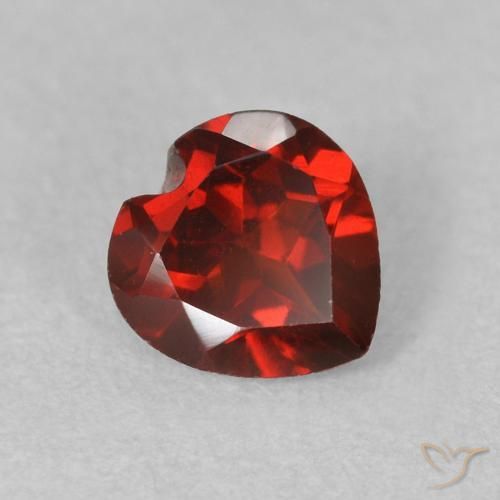 0.59ct 天然 桑格利亚红 镁铝榴石石榴石, 心形, VVS-VS