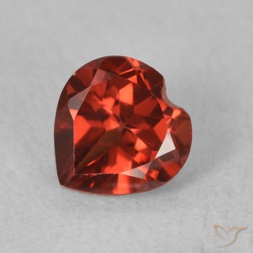 0.69ct 天然 醋栗红 镁铝榴石石榴石, 心形, VS