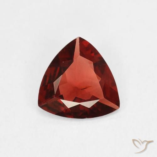 0.64ct 天然 深红色 镁铝榴石石榴石, 胖三角形, VS
