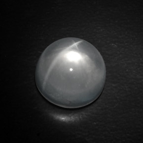 10.40克拉天然白色Quartz Cat's Eye，圆形切割，12.79毫米，透明