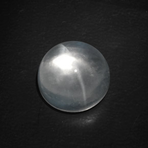 9.89克拉天然白色Quartz Cat's Eye，圆形切割，12.76毫米，透明