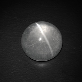 9.02克拉天然白色Quartz Cat's Eye，圆形切割，13.20毫米，透明
