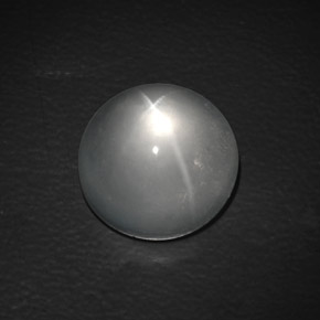 9.90克拉天然白色Quartz Cat's Eye，圆形切割，13.00毫米，透明