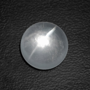 8.82克拉天然白色Quartz Cat's Eye，圆形切割，12.09毫米，透明