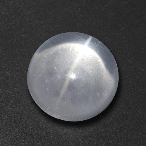 7.27克拉天然石英猫眼，圆形切割，透明