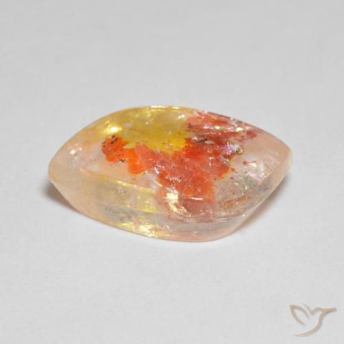 5.96克拉天然多色含白铁矿石英，异形，15.4×9.7毫米，透明