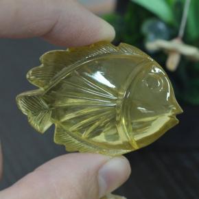 100.05克拉天然黄色石英，异形，43.3×30.5毫米，透明