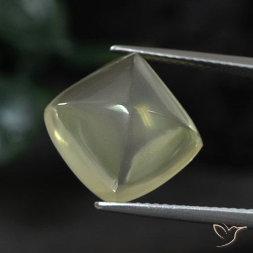 8.59ct 天然 Medium Green  石英, 软垫, 透明