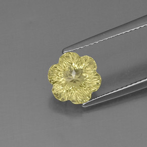 2.57克拉天然黄色石英，花形切工，8.2×7.9毫米，透明