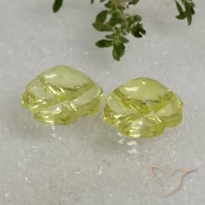 19.38克拉天然石英，花形切割，透明