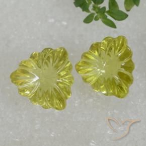 10.43克拉天然石英，胖三角形，透明