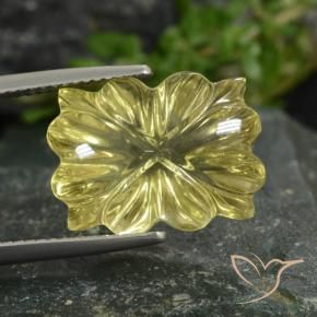 10.48克拉天然石英，花形切割，透明