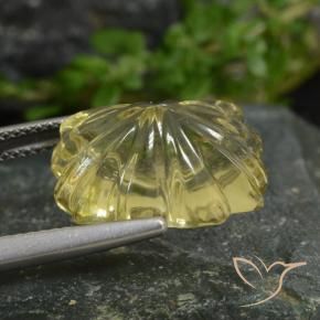 10.48克拉天然石英，花形切割，透明