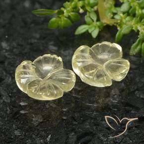 4.68克拉天然石英，花形切割，透明