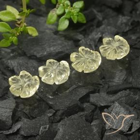 4.37克拉天然石英，花形切割，透明