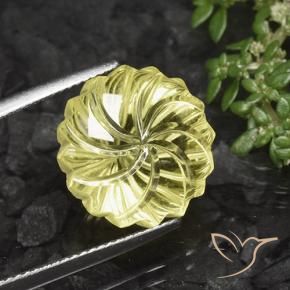 13.38克拉天然石英，花形切割，透明