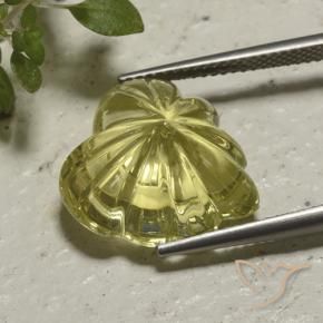 12.42克拉天然石英，花形切割，透明